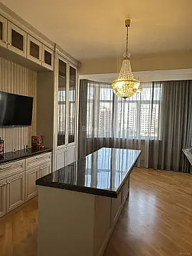 Satılır 3 otaqlı mənzil 150 m²