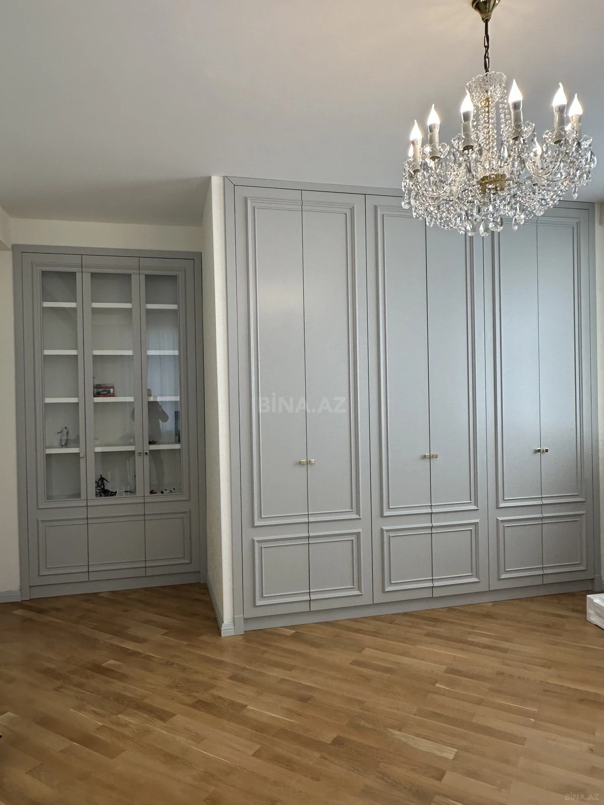 Satılır 3 otaqlı mənzil 150 m²