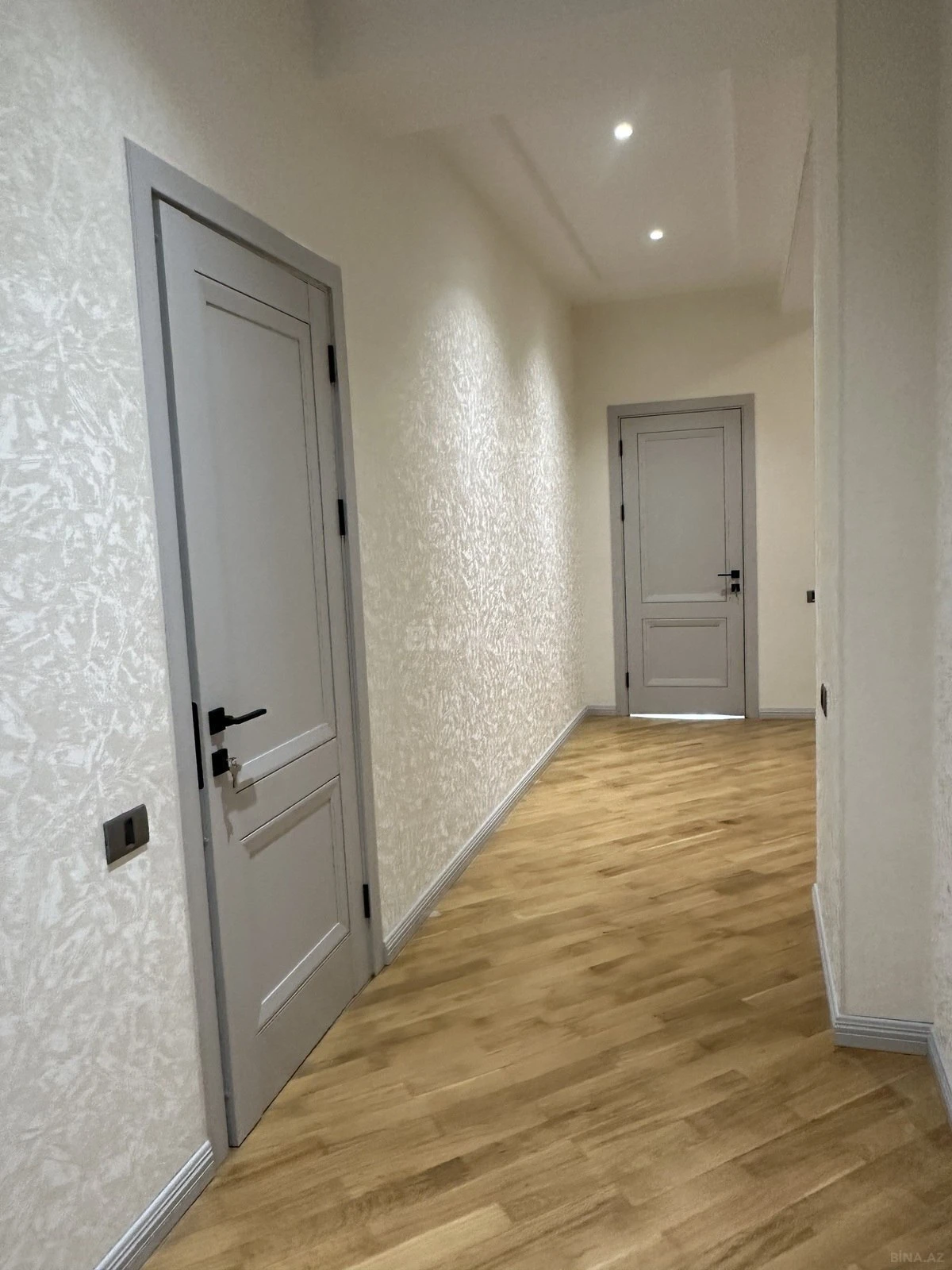 Satılır 3 otaqlı mənzil 150 m²