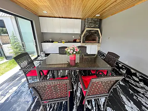 Kirayə verilir 5 otaqlı həyət evi 200 m²