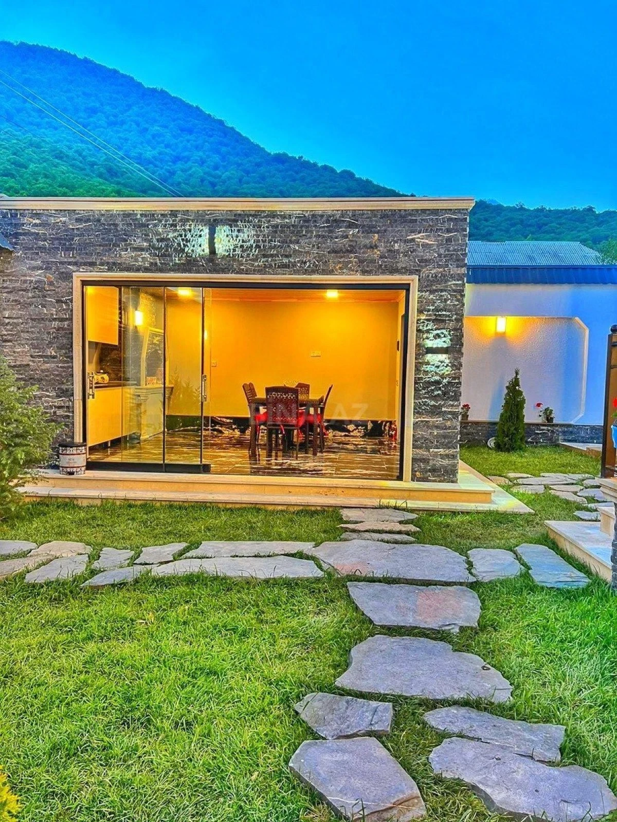 Kirayə verilir 5 otaqlı həyət evi 200 m²