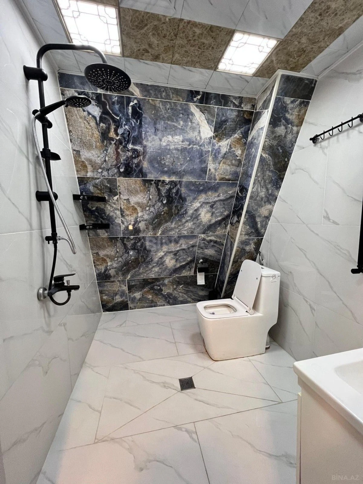 Kirayə verilir 5 otaqlı həyət evi 200 m²