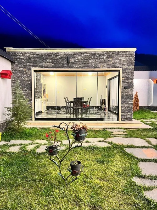 Kirayə verilir 5 otaqlı həyət evi 200 m²