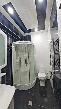 Satılır 3 otaqlı mənzil 132 m²
