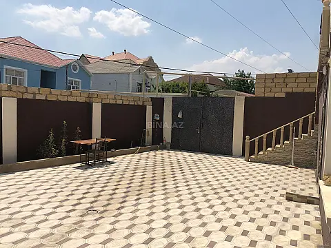 Satılır 5 otaqlı həyət evi 190 m²