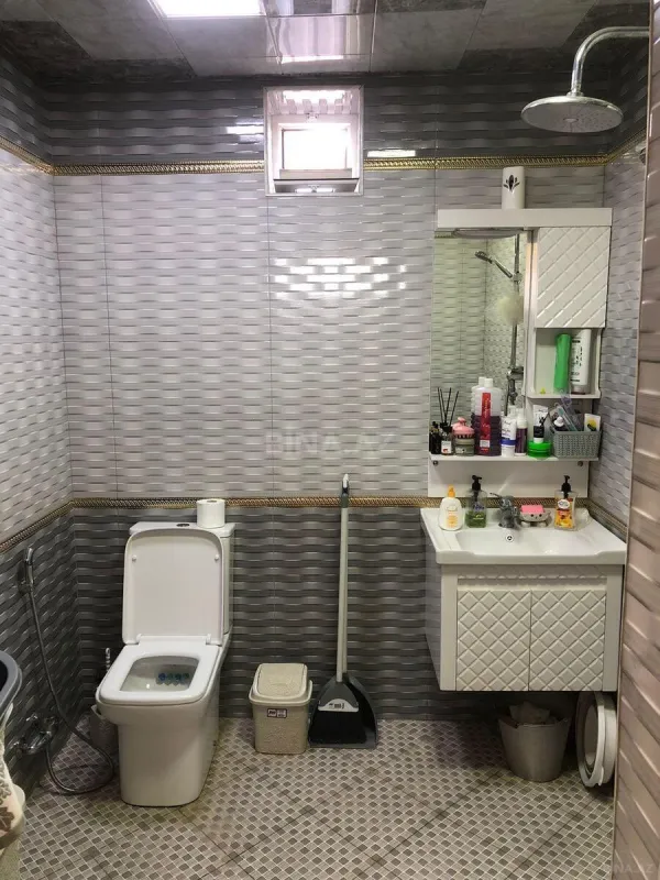 Satılır 5 otaqlı həyət evi 190 m²