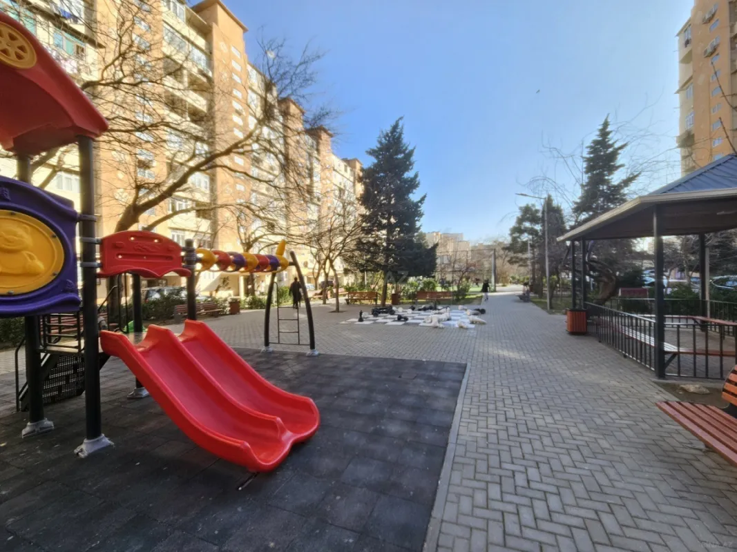 Satılır 1 otaqlı mənzil 40 m²