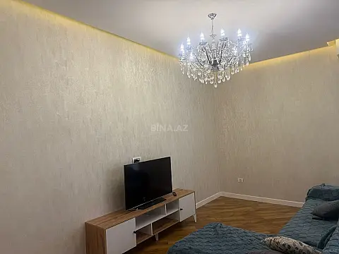 Kirayə verilir 3 otaqlı mənzil 137 m²