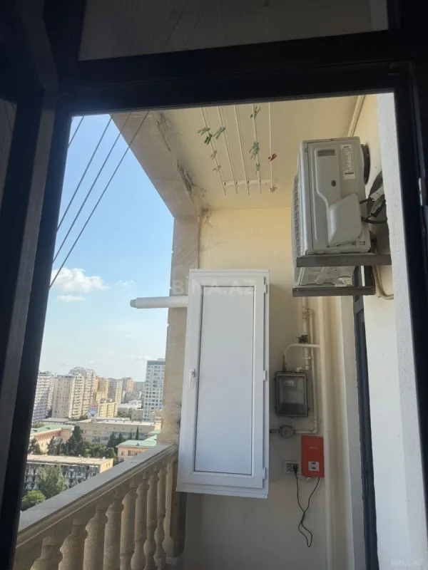 Kirayə verilir 3 otaqlı mənzil 137 m²