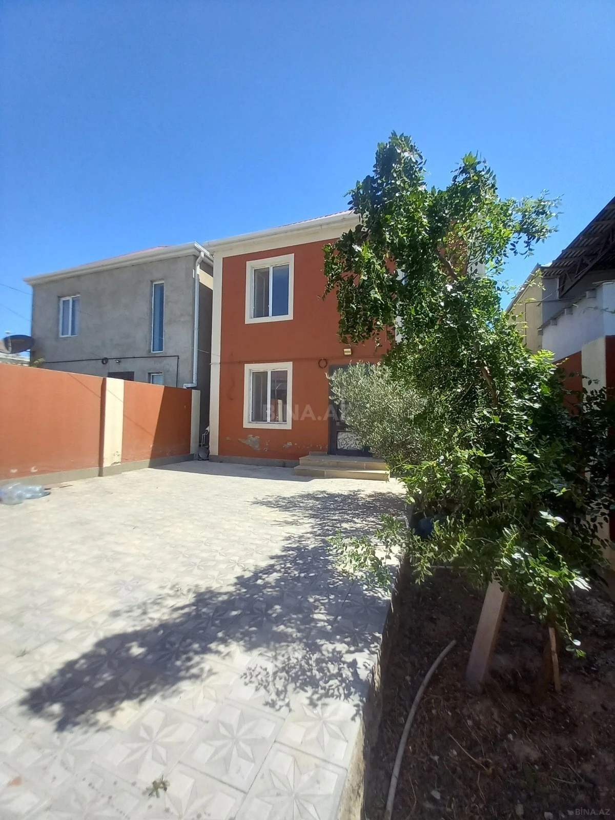 Satılır 4 otaqlı həyət evi 140 m²