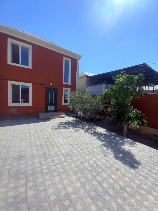 Satılır 4 otaqlı həyət evi 140 m²