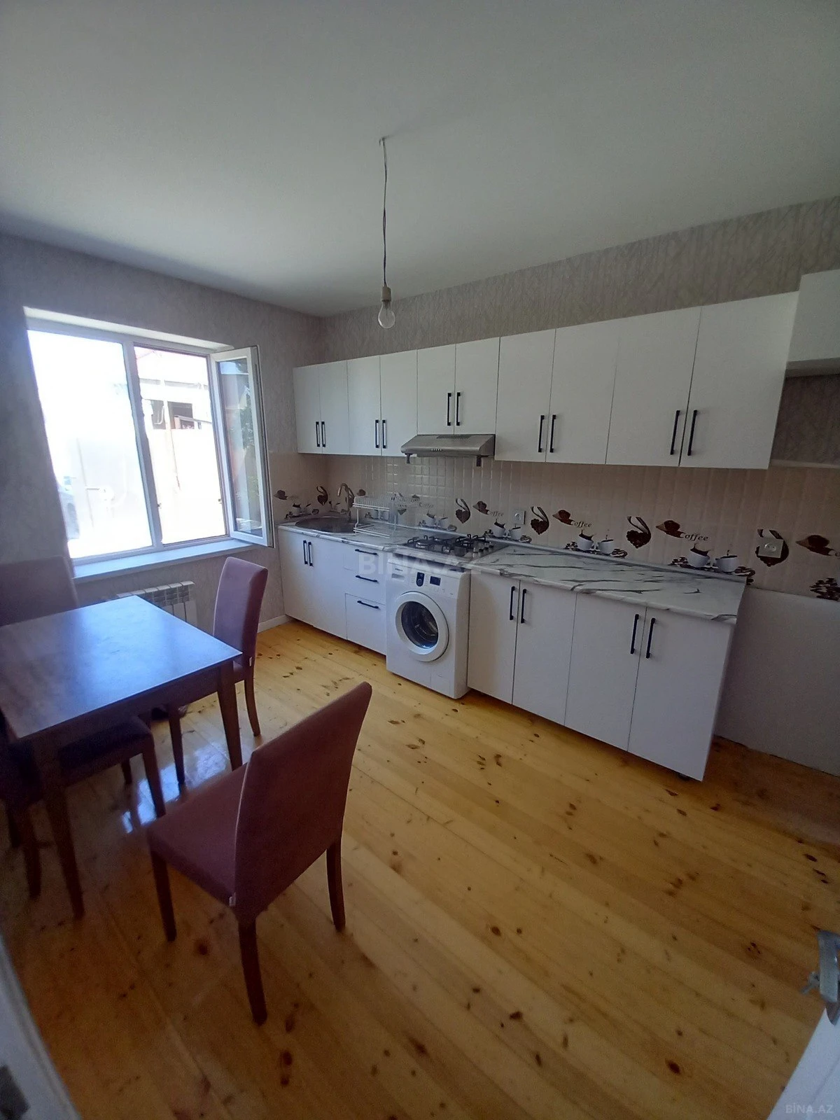 Satılır 4 otaqlı həyət evi 140 m²