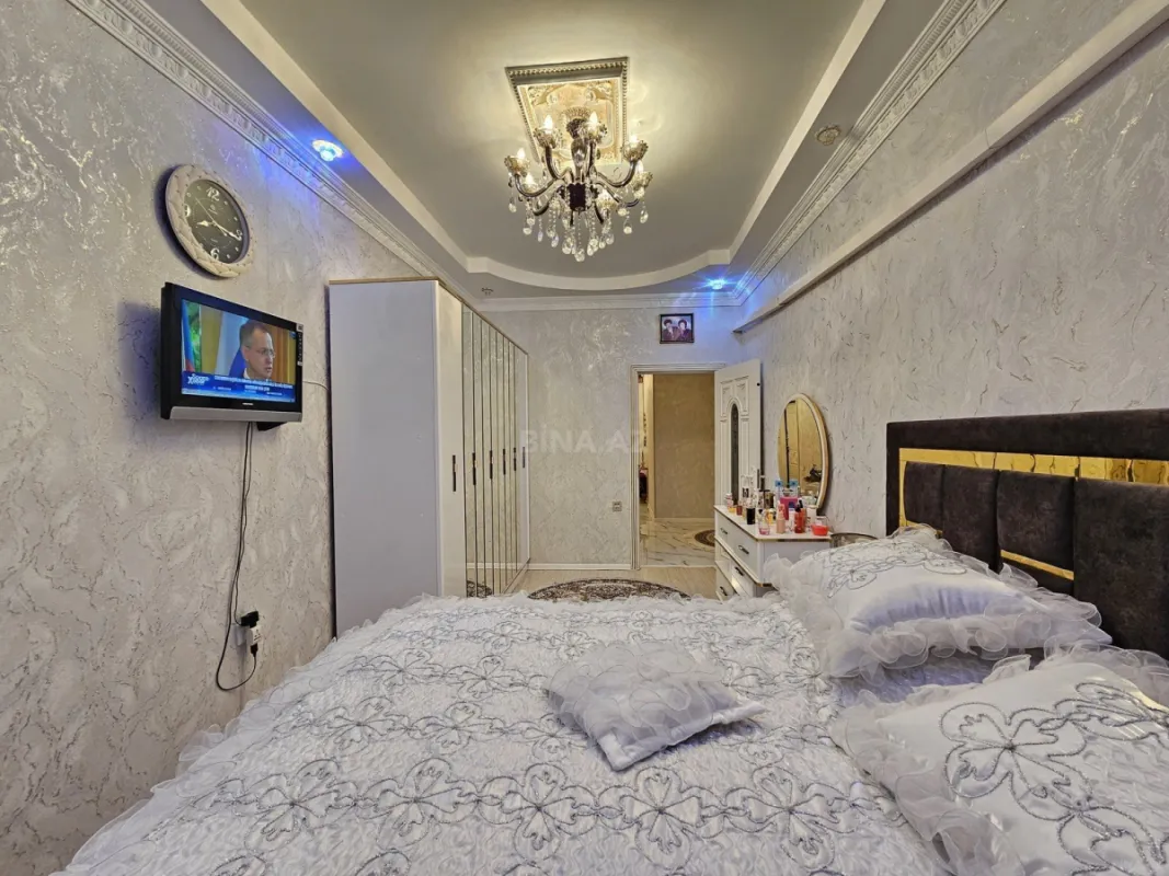 Satılır 3 otaqlı mənzil 125 m²