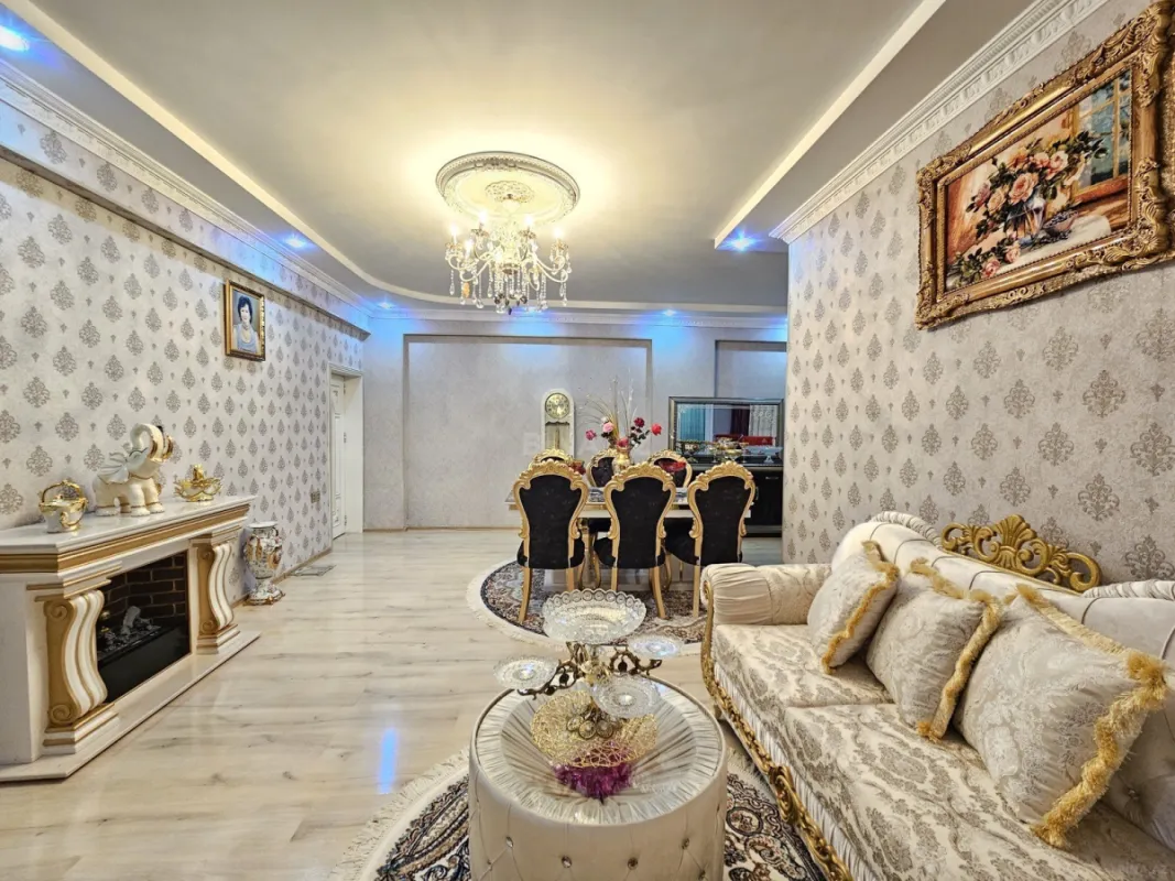 Satılır 3 otaqlı mənzil 125 m²