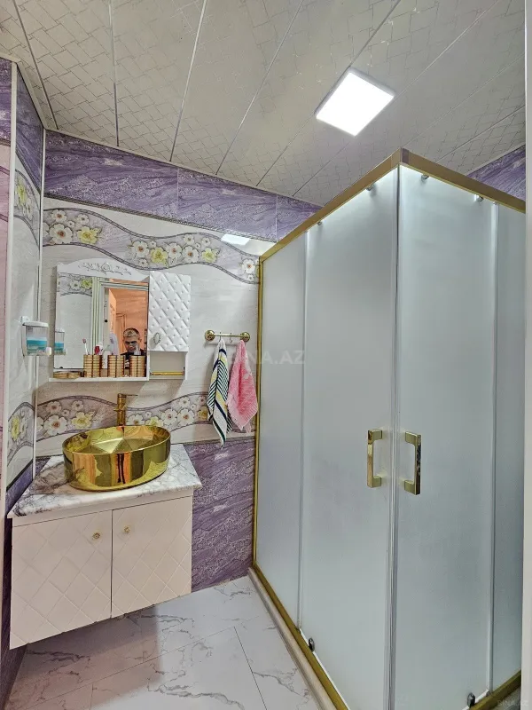 Satılır 3 otaqlı mənzil 125 m²