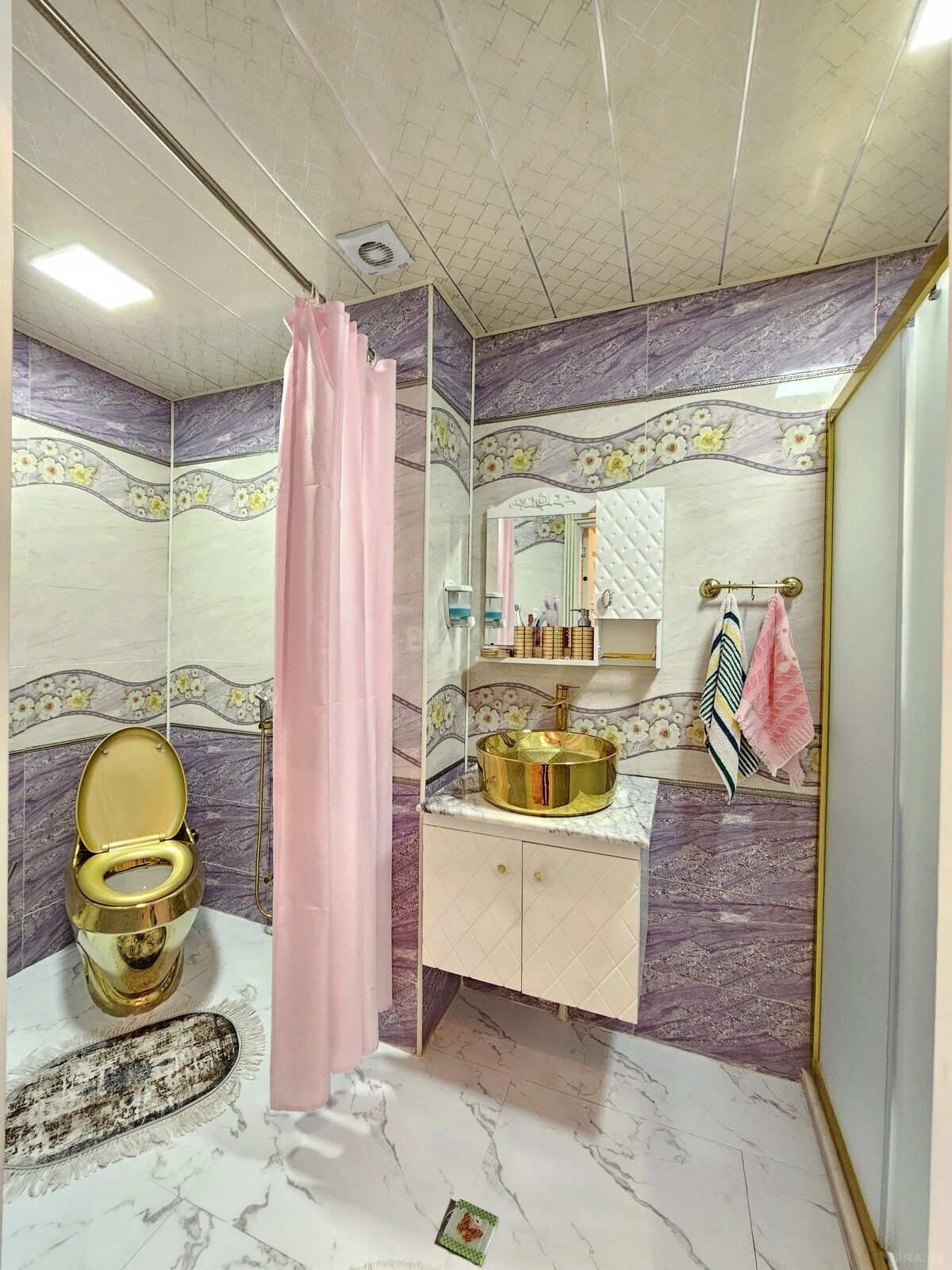 Satılır 3 otaqlı mənzil 125 m²