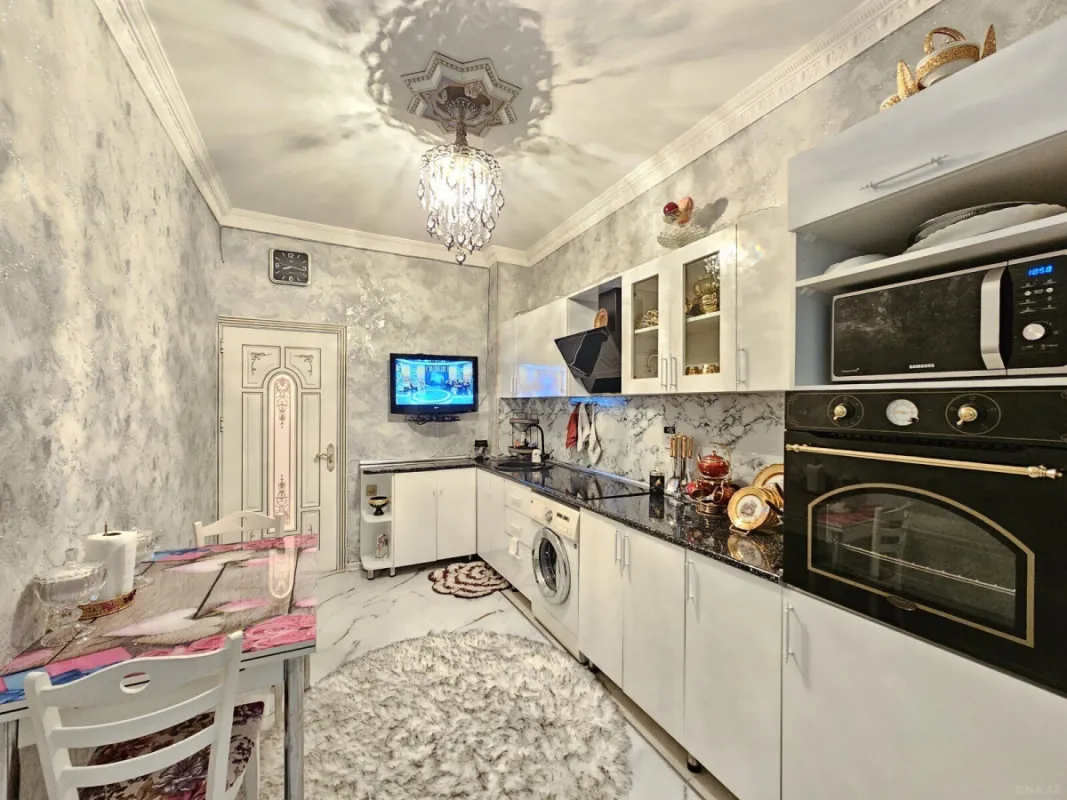 Satılır 3 otaqlı mənzil 125 m²