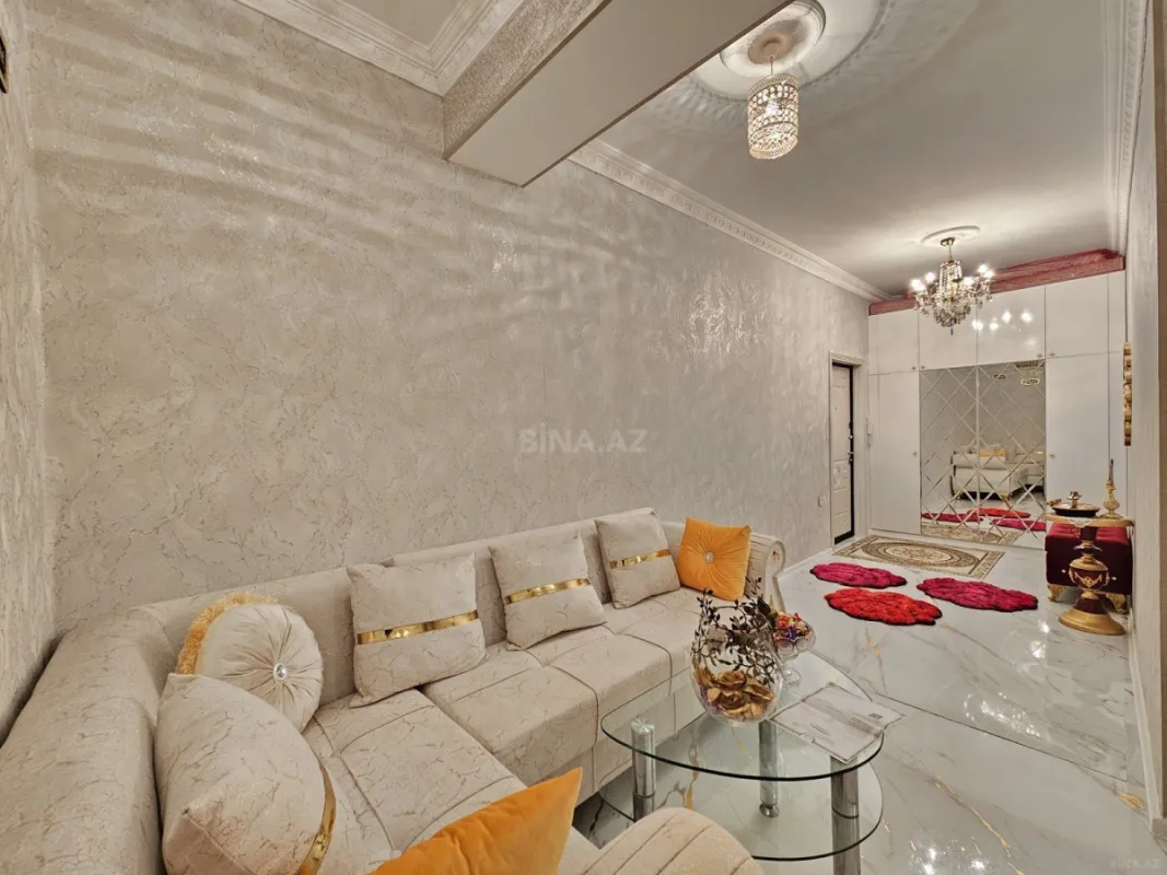 Satılır 3 otaqlı mənzil 125 m²