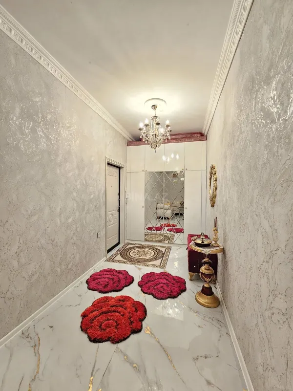 Satılır 3 otaqlı mənzil 125 m²