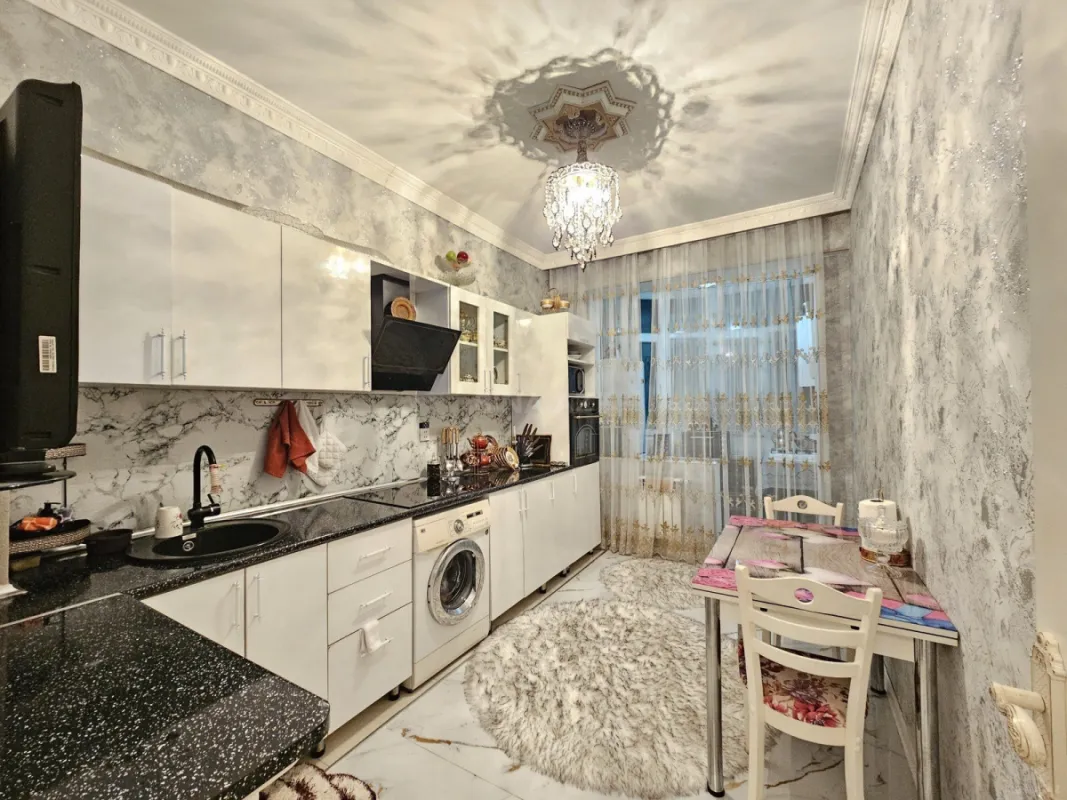 Satılır 3 otaqlı mənzil 125 m²