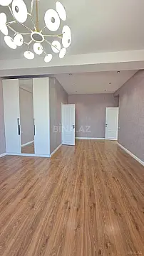 Satılır 3 otaqlı mənzil 143 m²