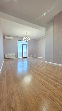 Satılır 3 otaqlı mənzil 143 m²