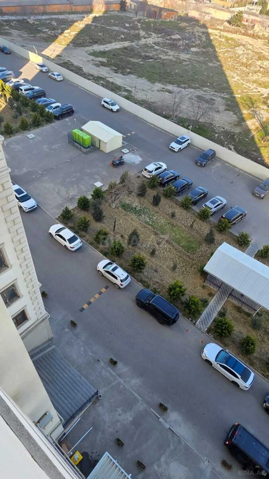 Satılır 3 otaqlı mənzil 143 m²