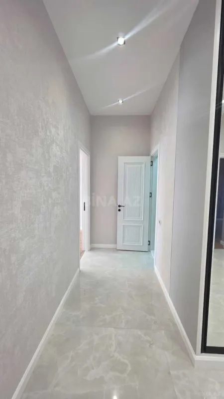 Satılır 3 otaqlı mənzil 143 m²