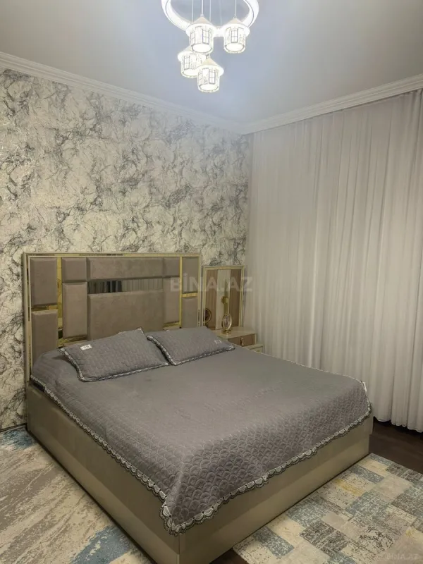 Satılır 2 otaqlı mənzil 74 m²
