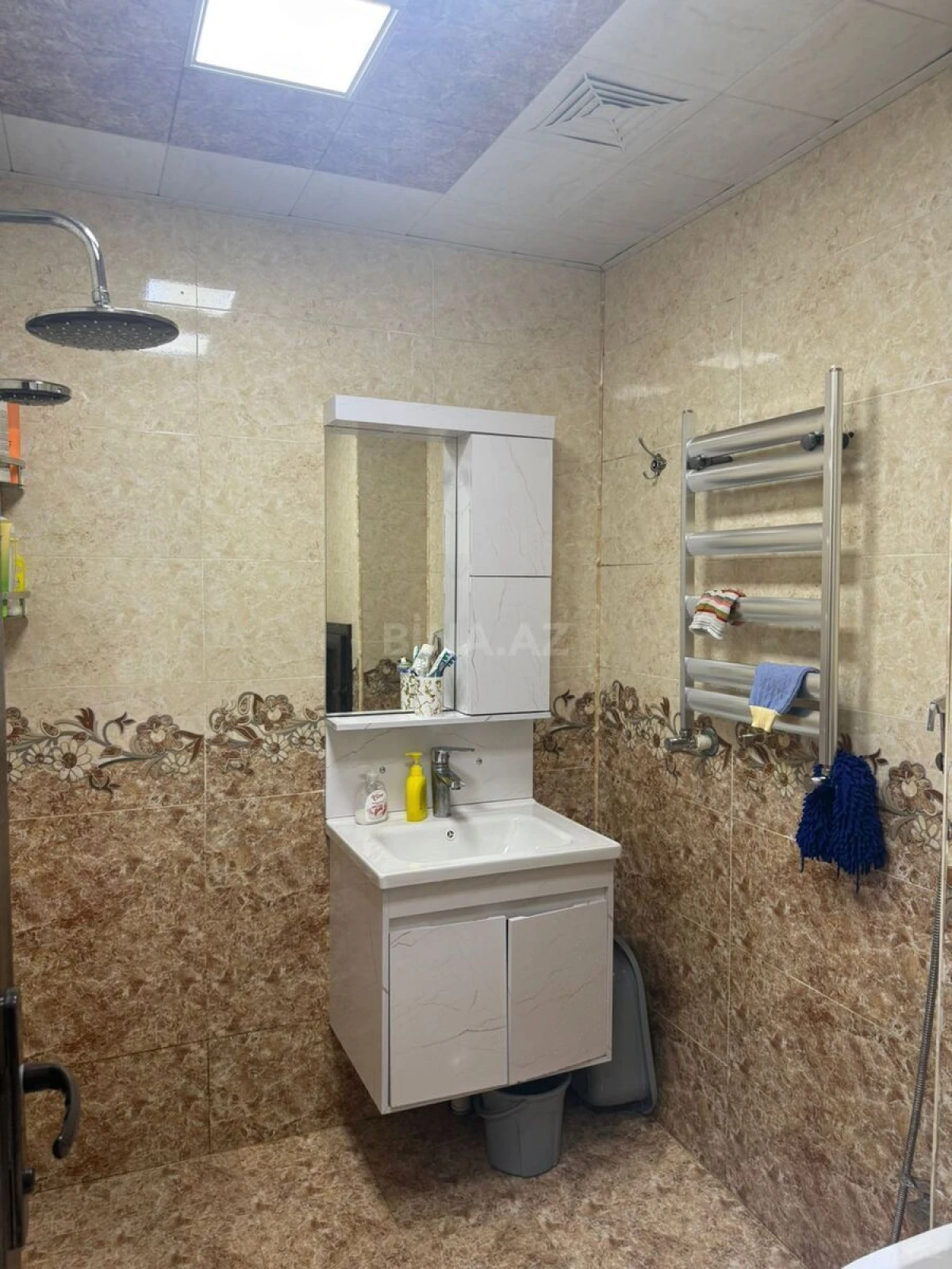 Satılır 2 otaqlı mənzil 74 m²