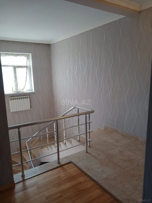 Satılır 5 otaqlı həyət evi 220 m²