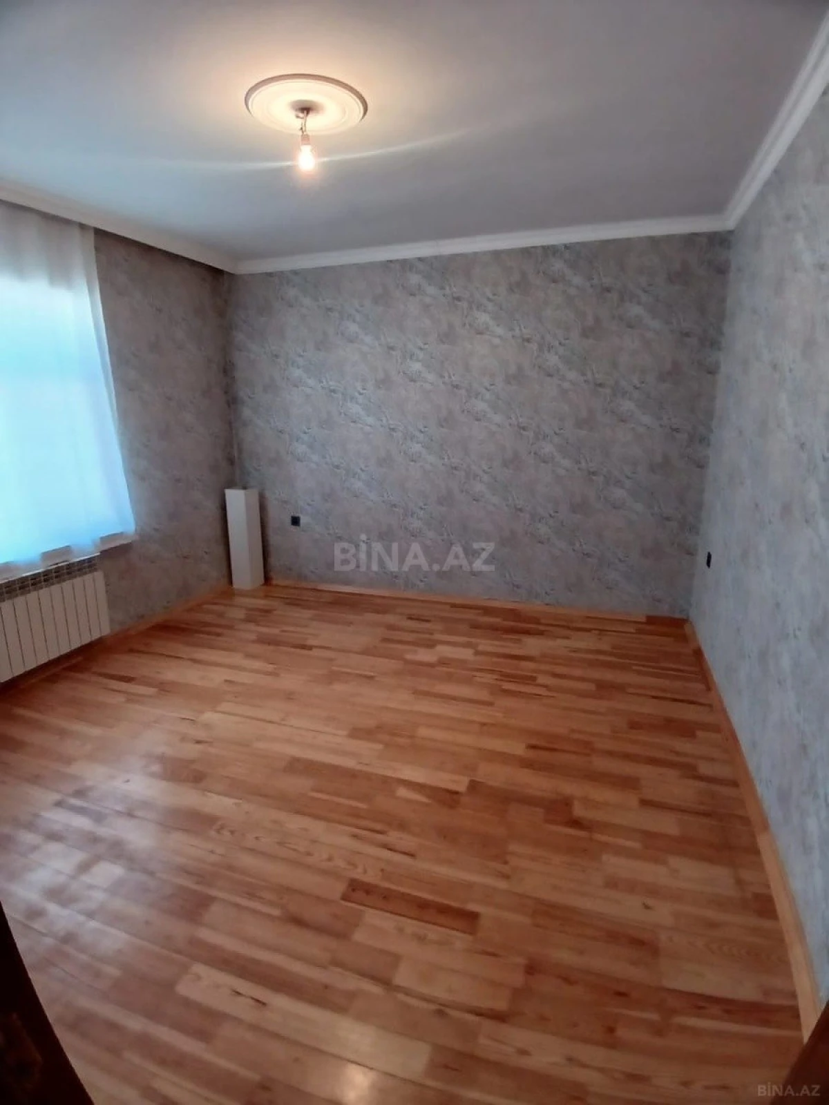 Satılır 5 otaqlı həyət evi 220 m²