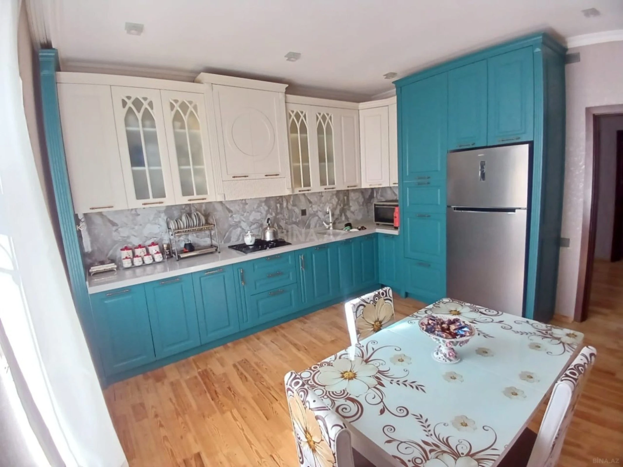 Satılır 5 otaqlı həyət evi 220 m²