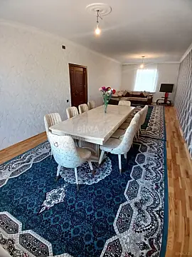 Satılır 5 otaqlı həyət evi 220 m²