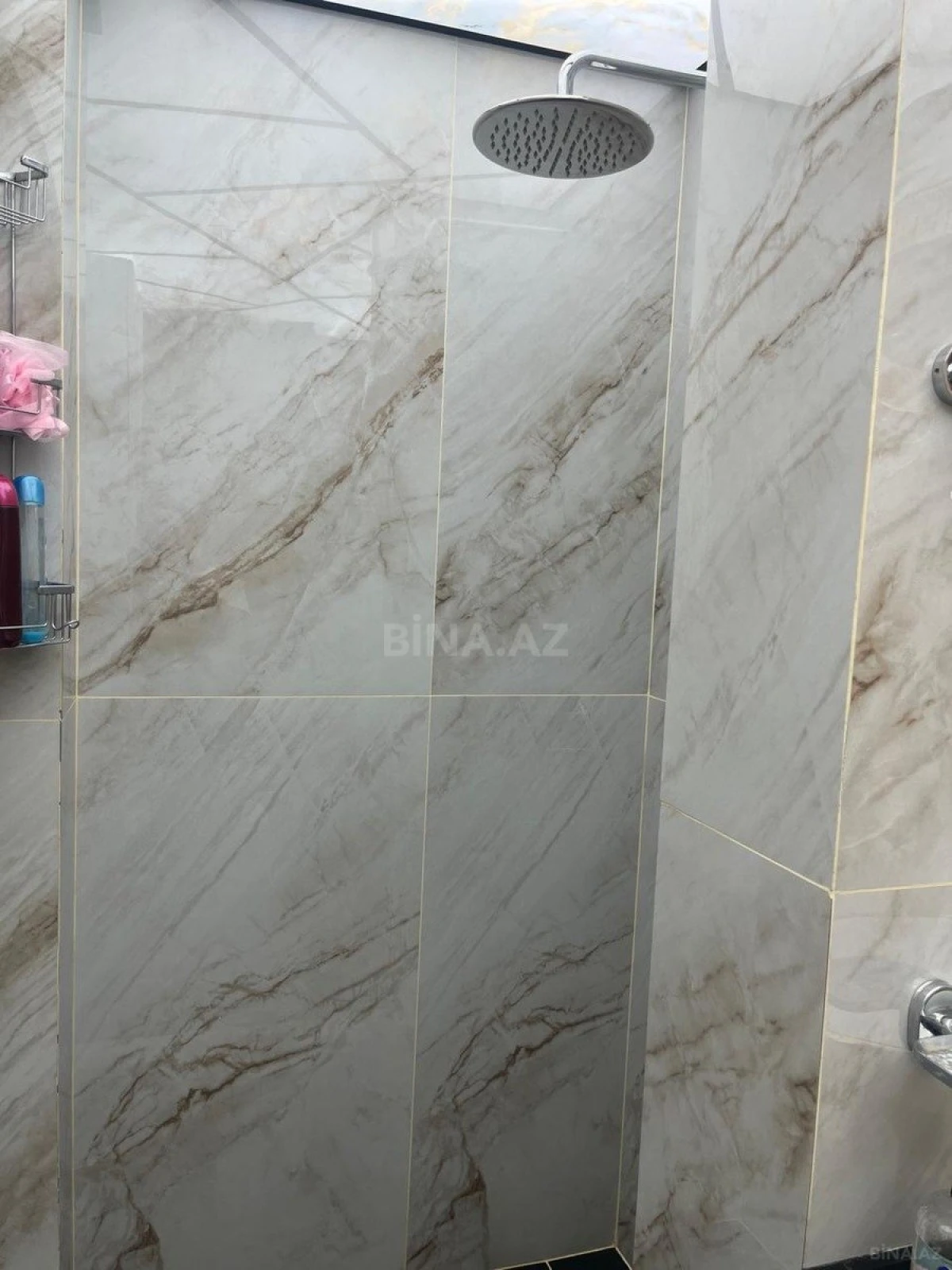 Satılır 1 otaqlı mənzil 70 m²