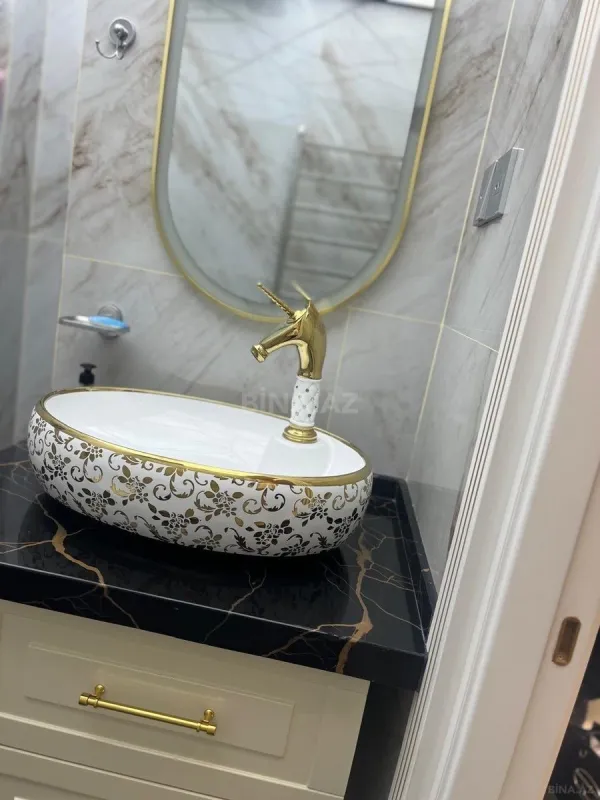 Satılır 1 otaqlı mənzil 70 m²