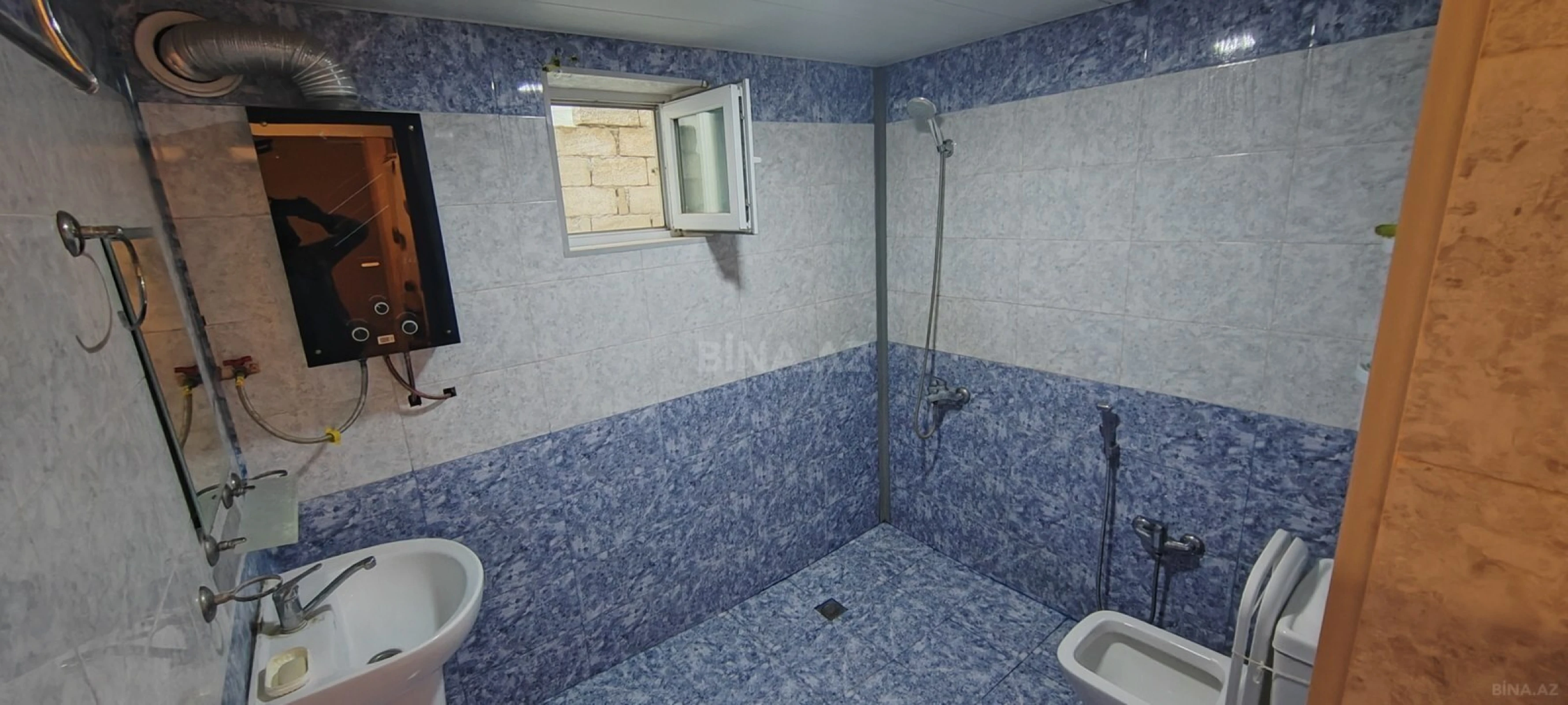 Satılır 6 otaqlı həyət evi 167 m²