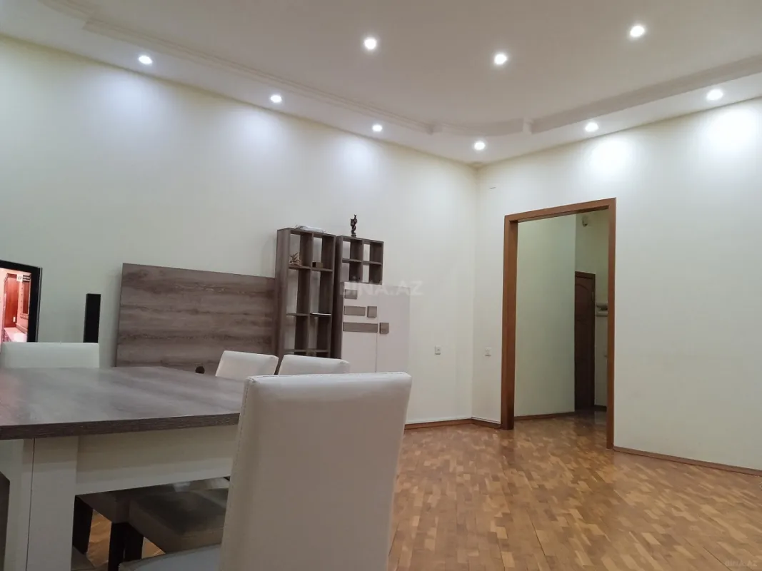 Satılır 2 otaqlı mənzil 90 m²