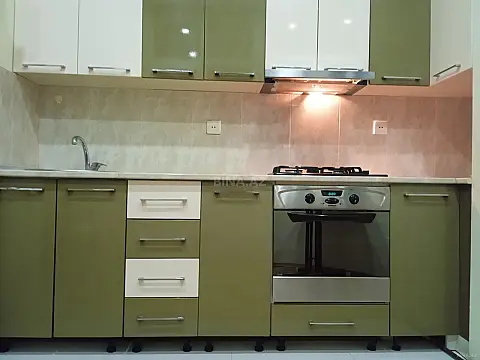 Satılır 2 otaqlı mənzil 90 m²