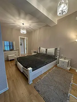 Kirayə verilir 3 otaqlı mənzil 95 m²
