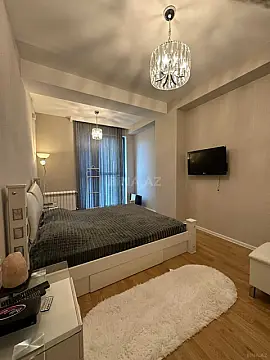 Kirayə verilir 3 otaqlı mənzil 95 m²