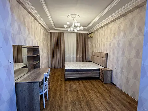 Satılır 2 otaqlı mənzil 82 m²