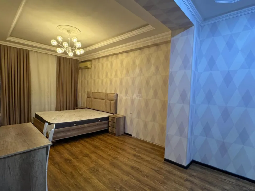 Satılır 2 otaqlı mənzil 82 m²