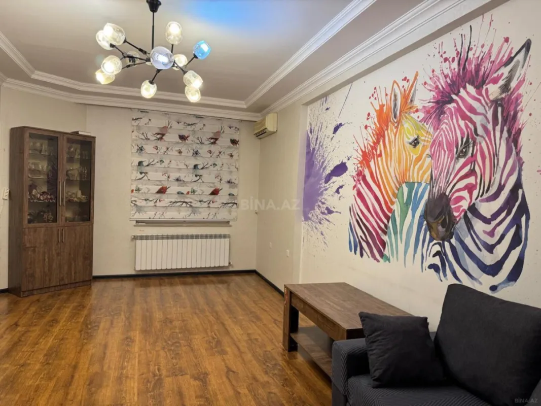 Satılır 2 otaqlı mənzil 82 m²