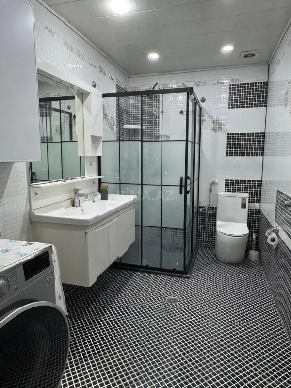 Satılır 2 otaqlı mənzil 82 m²