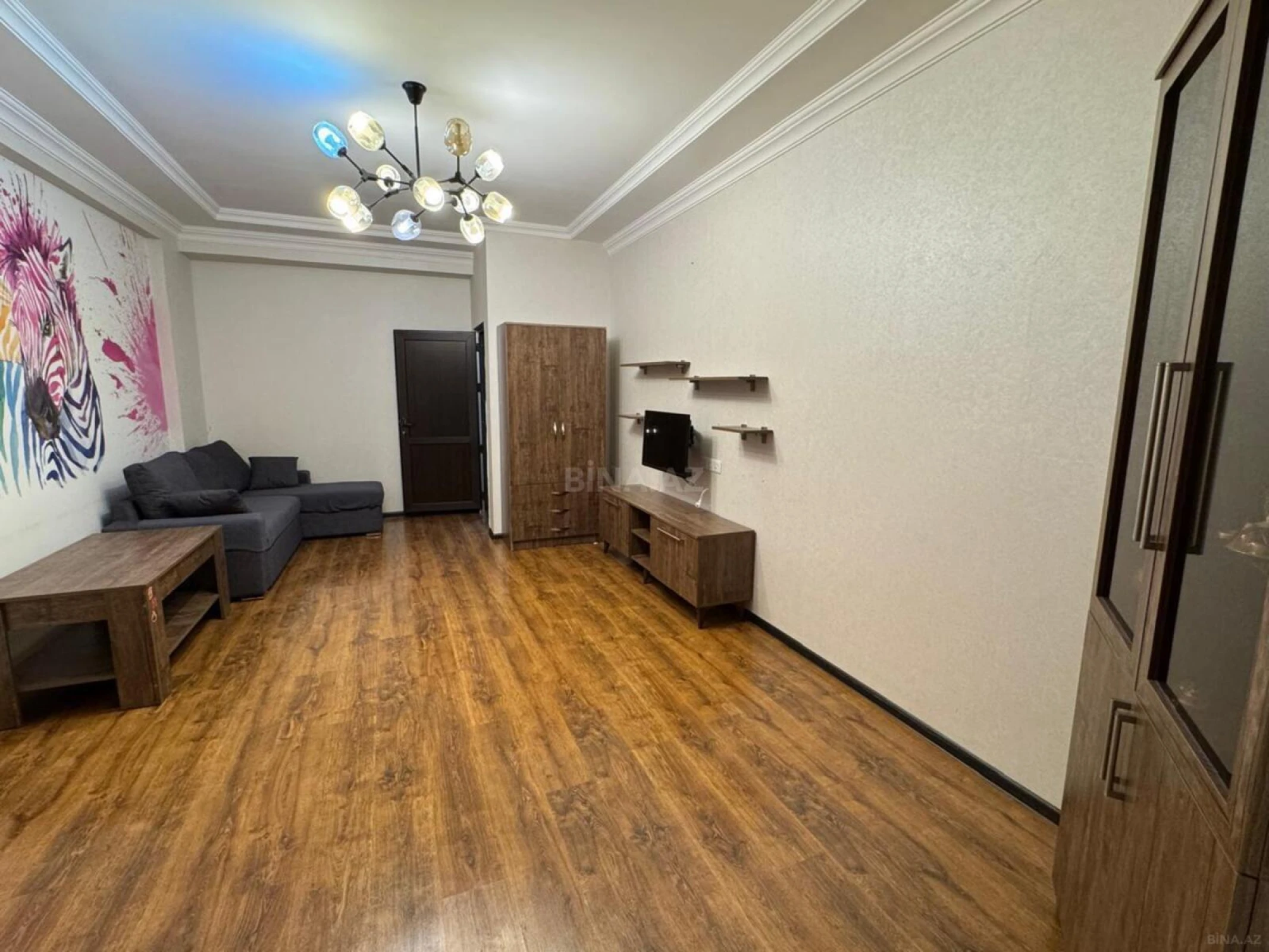 Satılır 2 otaqlı mənzil 82 m²