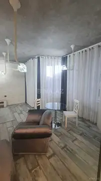 Kirayə verilir 3 otaqlı mənzil 170 m²