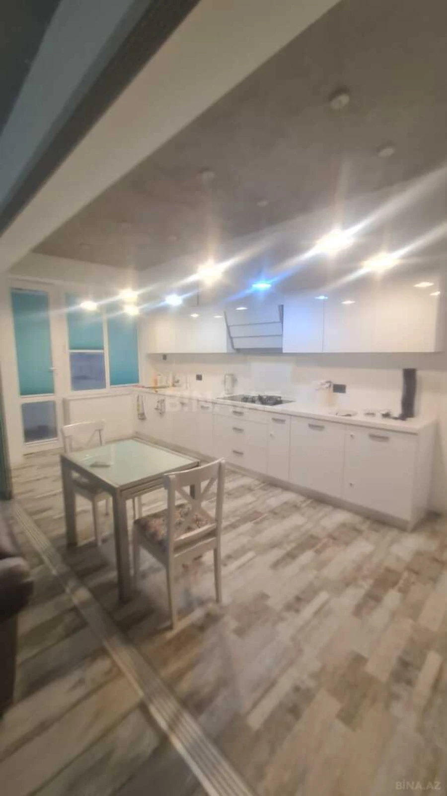 Kirayə verilir 3 otaqlı mənzil 170 m²