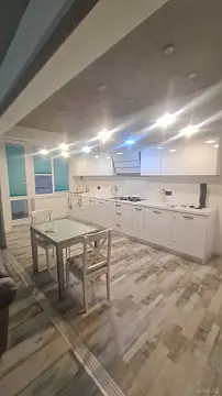 Kirayə verilir 3 otaqlı mənzil 170 m²