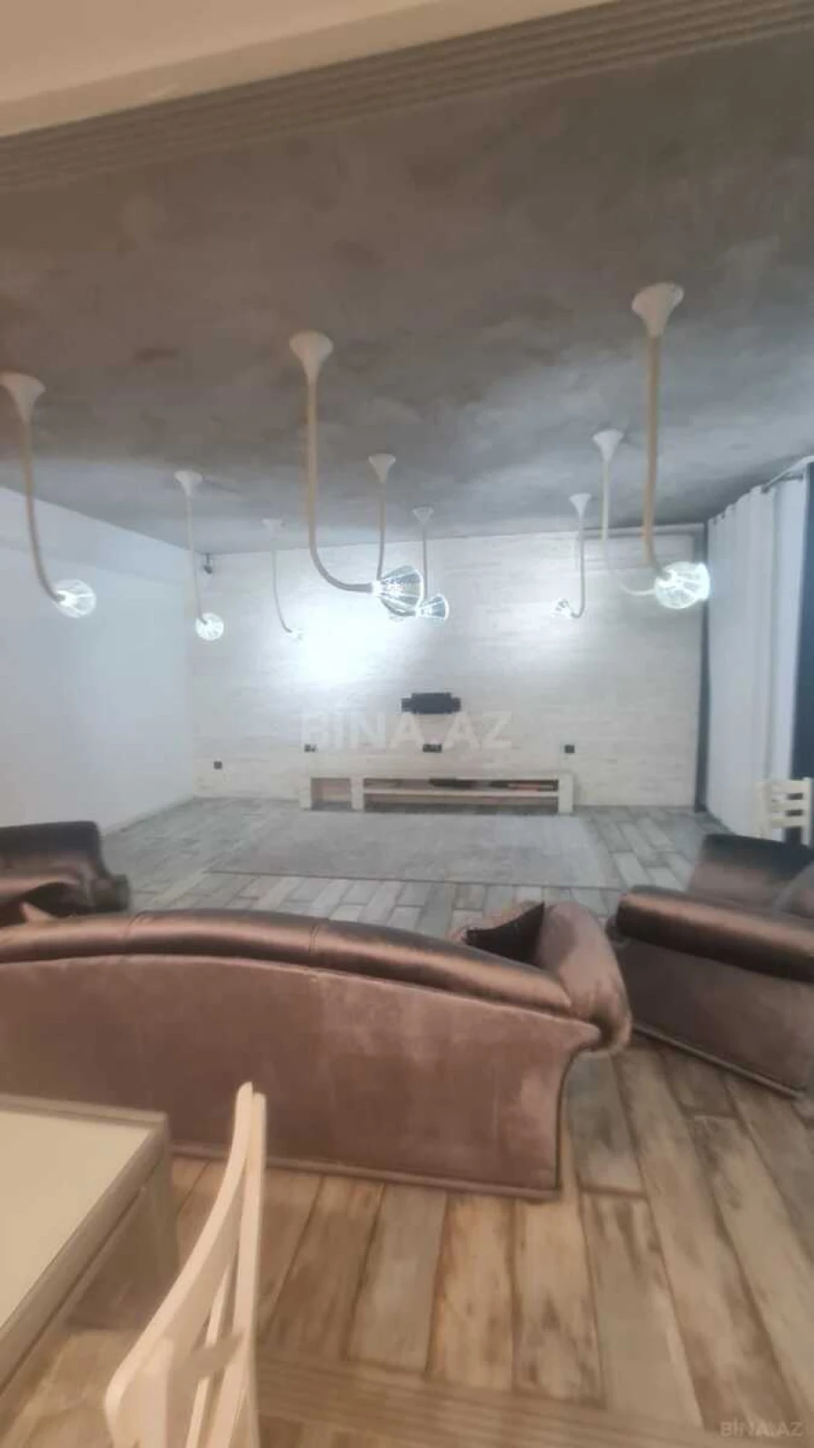 Kirayə verilir 3 otaqlı mənzil 170 m²
